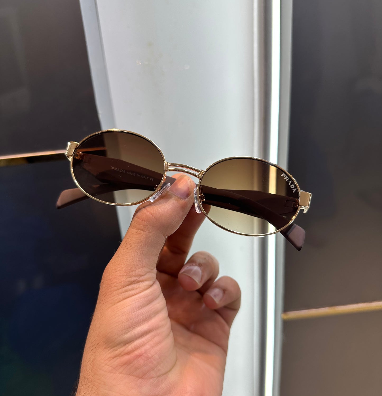 Prad a Gold Brown 691 Ultimate Luxury Shade With Original Packaging